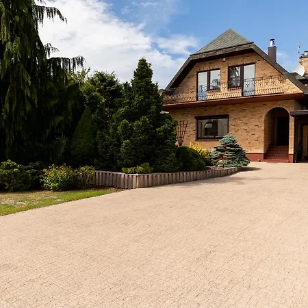 Luxury With 5 Bedroom Villa