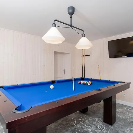 Villa Luxury With 5 Bedroom Kolobrzeg
