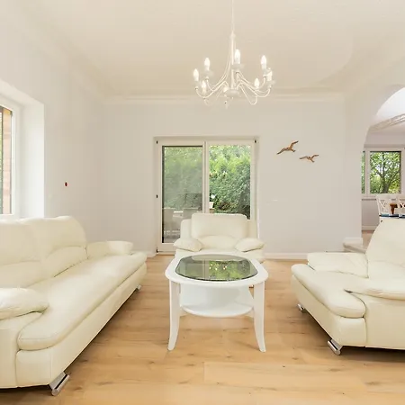 Villa Luxury With 5 Bedroom Kolobrzeg