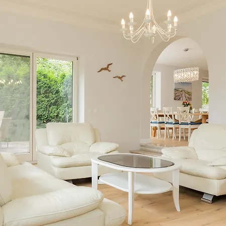 Luxury With 5 Bedroom Kolobrzeg